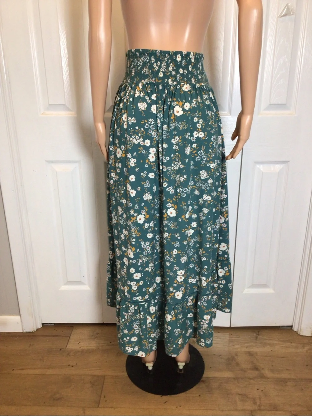 Patrons of Peace Floral High Low Maxi Skirt Smocked Waist Boho Size M Festival - Picture 5 of 10